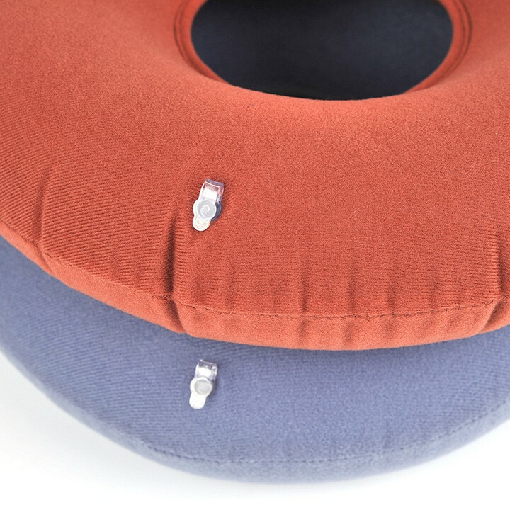 Puhallettava donitsin muotoinen pehmuste istuimelle