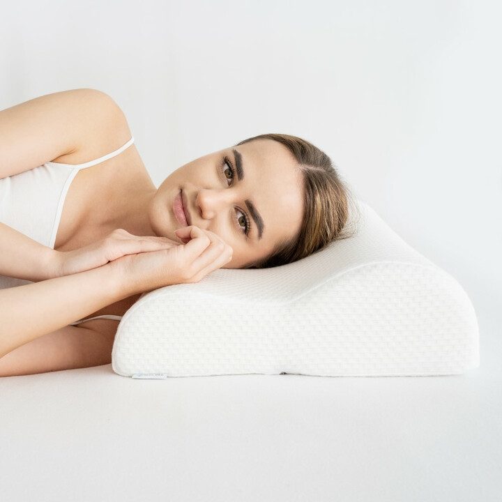 Ergonominen Memory Foam vaahtotyyny parempaan uneen