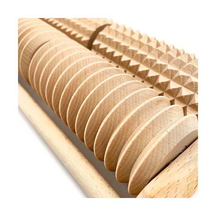 Kaksirivinen neljän rullan puinen jalkahierontalaite