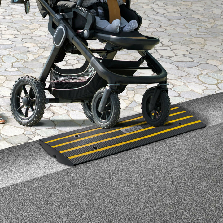 Kumiramppi 6,5 cm nousu 15 t kantavuus C03 ajoluiskaksi reunakiville ja kynnyksille 1 kpl